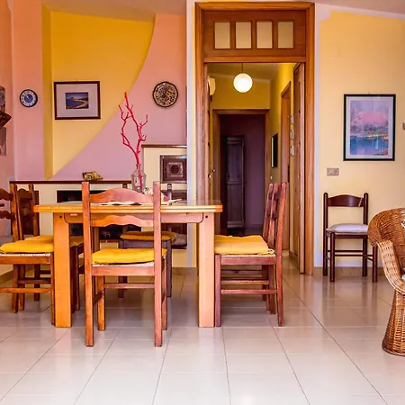 Casa Ondina, 3 Camere, Vista Mare, Air-con Apartment Cala Gonone